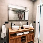 O Lar De Laura Casa Familiar Escapada Tranquila Con Piscina Y Sala De Juegos Cerca De * Vigo