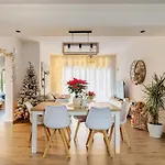 Dom wakacyjny O Lar De Laura Casa Familiar Escapada Tranquila Con Piscina Y Sala De Juegos Cerca De *