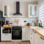 O Lar De Laura Casa Familiar Escapada Tranquila Con Piscina Y Sala De Juegos Cerca De Dom wakacyjny *