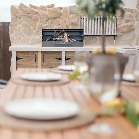 O Lar De Laura Casa Familiar Escapada Tranquila Con Piscina Y Sala De Juegos Cerca De ヴィーゴ