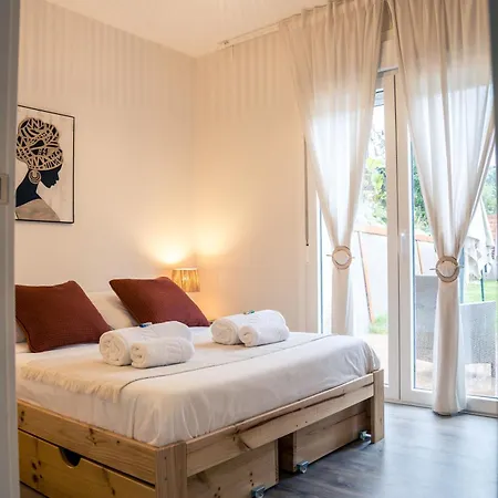 O Lar De Laura Casa Familiar Escapada Tranquila Con Piscina Y Sala De Juegos Cerca De 펜션 *