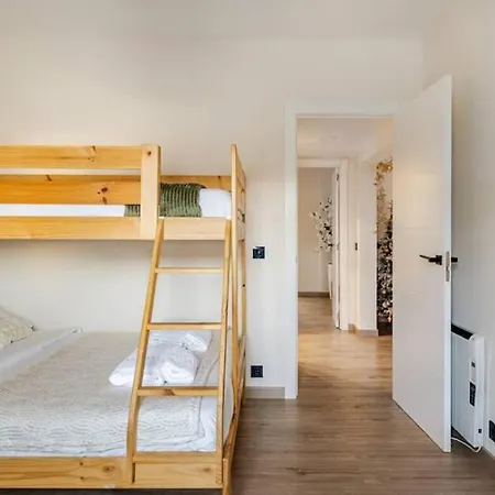 別荘 O Lar De Laura Casa Familiar Escapada Tranquila Con Piscina Y Sala De Juegos Cerca De ヴィーゴ