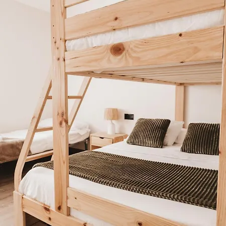 펜션 O Lar De Laura Casa Familiar Escapada Tranquila Con Piscina Y Sala De Juegos Cerca De *