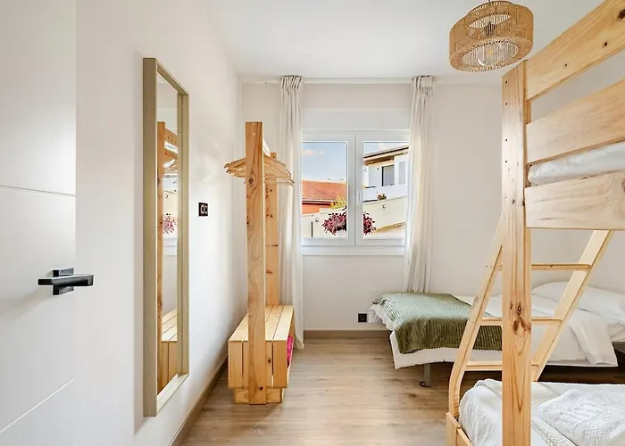 O Lar De Laura Casa Familiar Escapada Tranquila Con Piscina Y Sala De Juegos Cerca De Tatil Evi